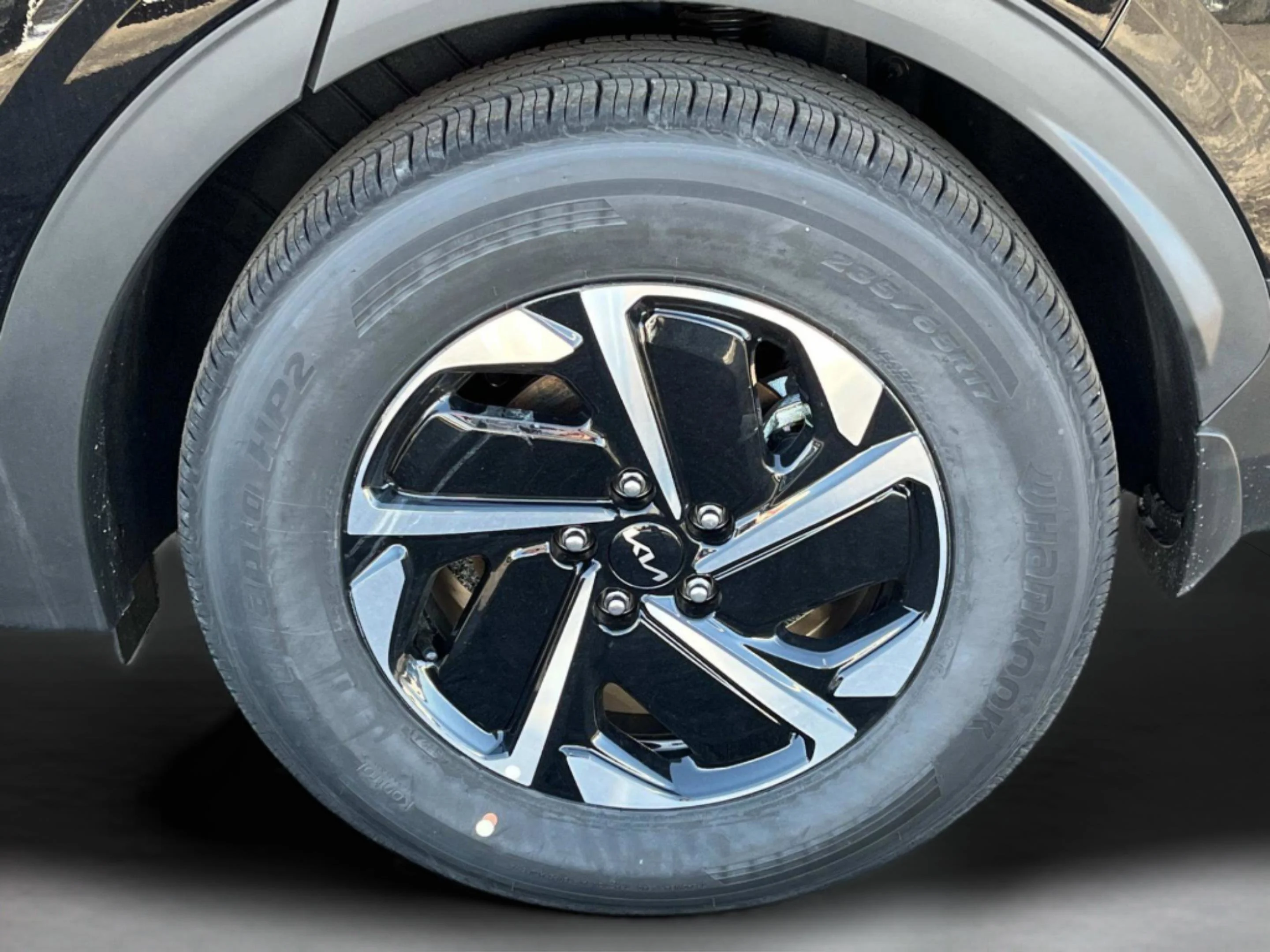 2025 Kia Sportage LX Hybrid - Photo 11