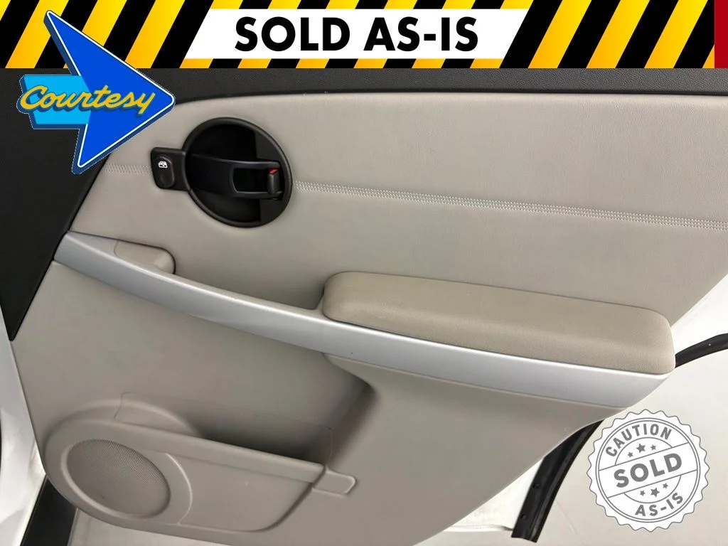 Used 2007 White Chevrolet LT image 31