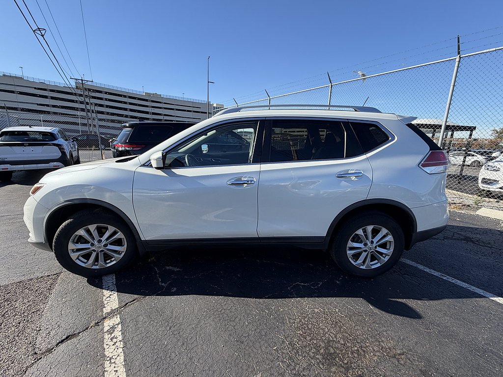 Used 2016 Pearl White Nissan SV image 25