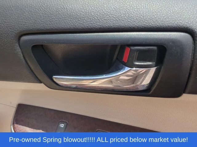 Used 2012 Beige Toyota XLE image 44