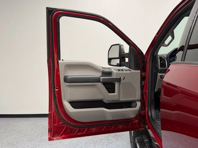 Used 2017 Red Ford XLT image 10
