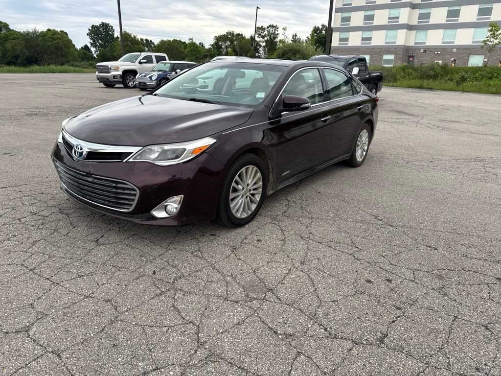 Used 2014  Toyota Limited image 8