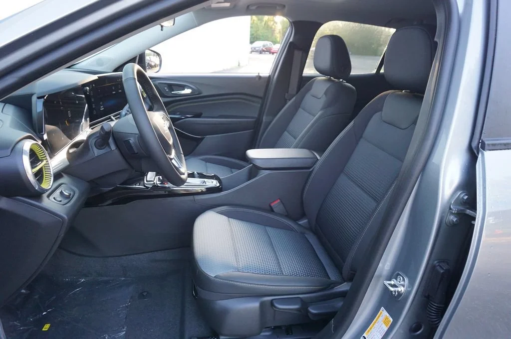 2026 Chevrolet Trax LT - Photo 10