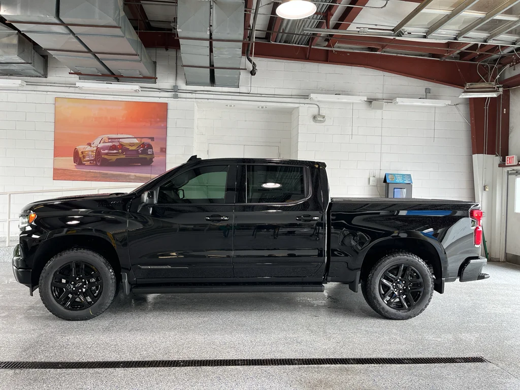 New 2026 Black Chevrolet High Country image 5