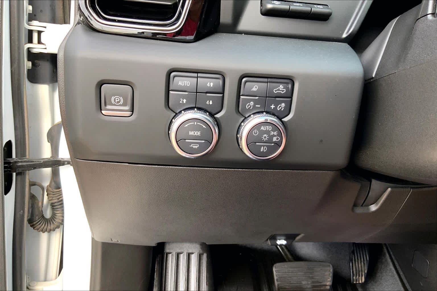 Certified Used 2024 Summit White GMC AT4 image 33
