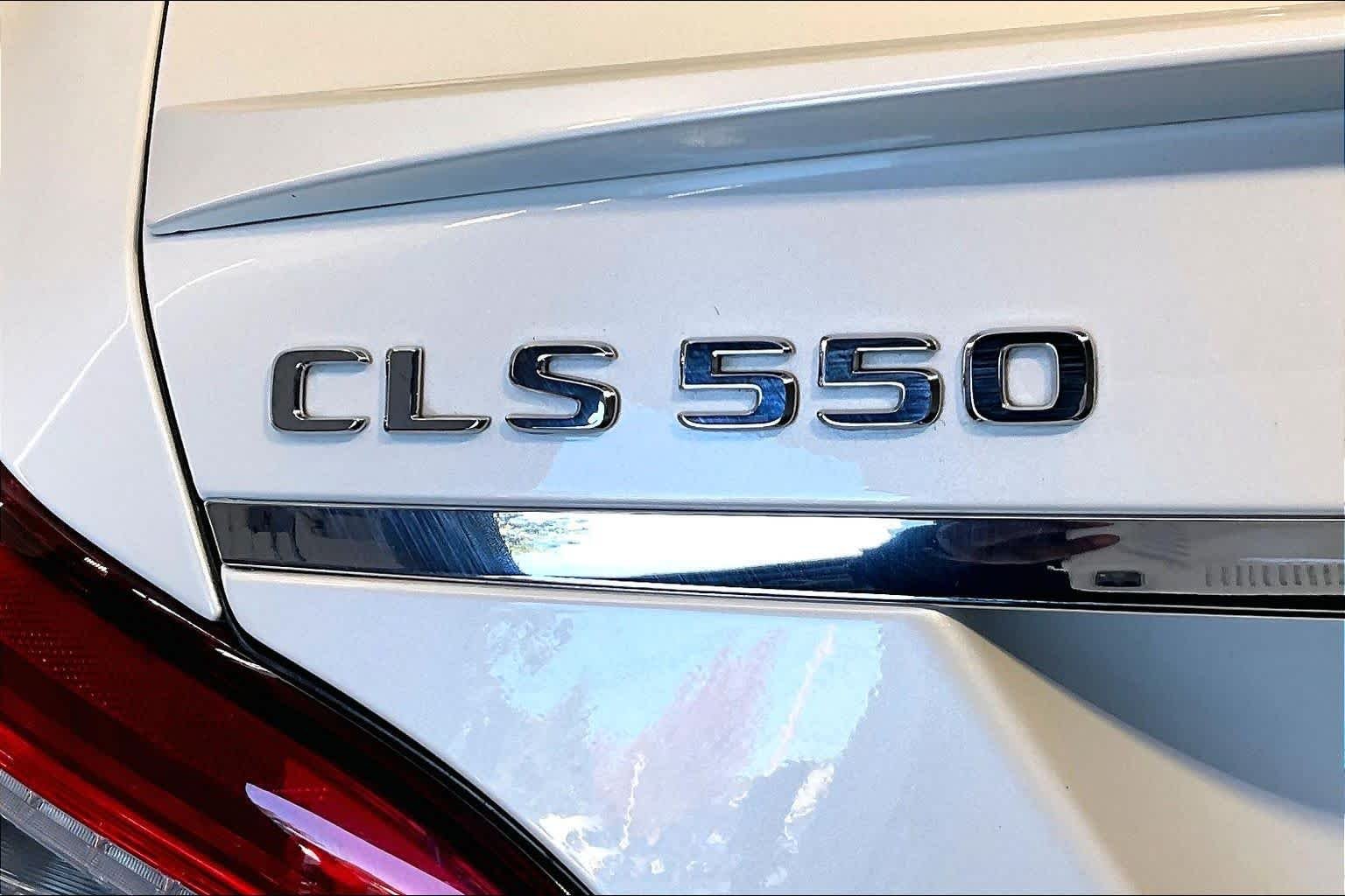 Used 2017 designo Diamond White Metallic Mercedes-Benz CLS 550 image 33