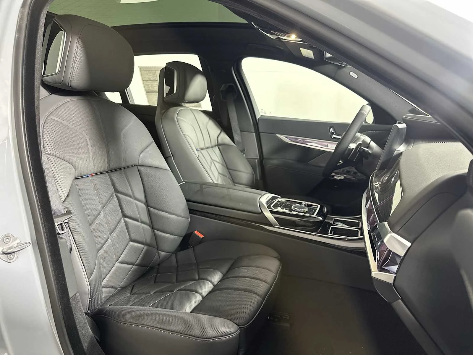 New 2026 Brooklyn Grey Metallic BMW 760i xDrive image 21