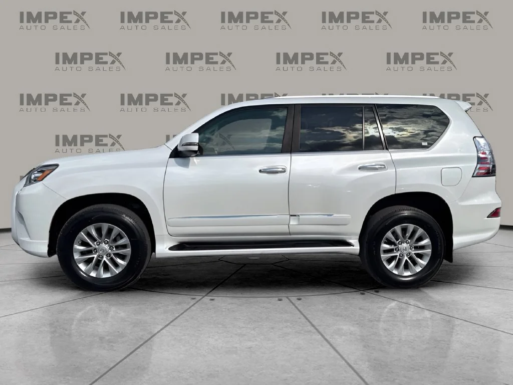 Used 2019 White Lexus 460 image 2