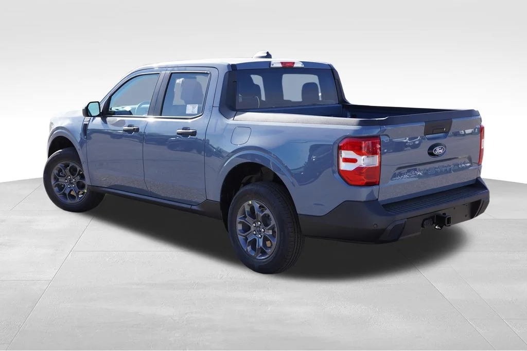 New 2026 Gray Ford XLT image 5