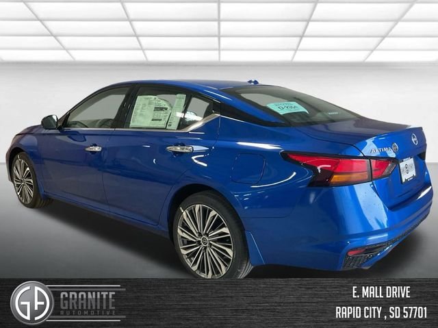 2025 Nissan Altima SL - Photo 6