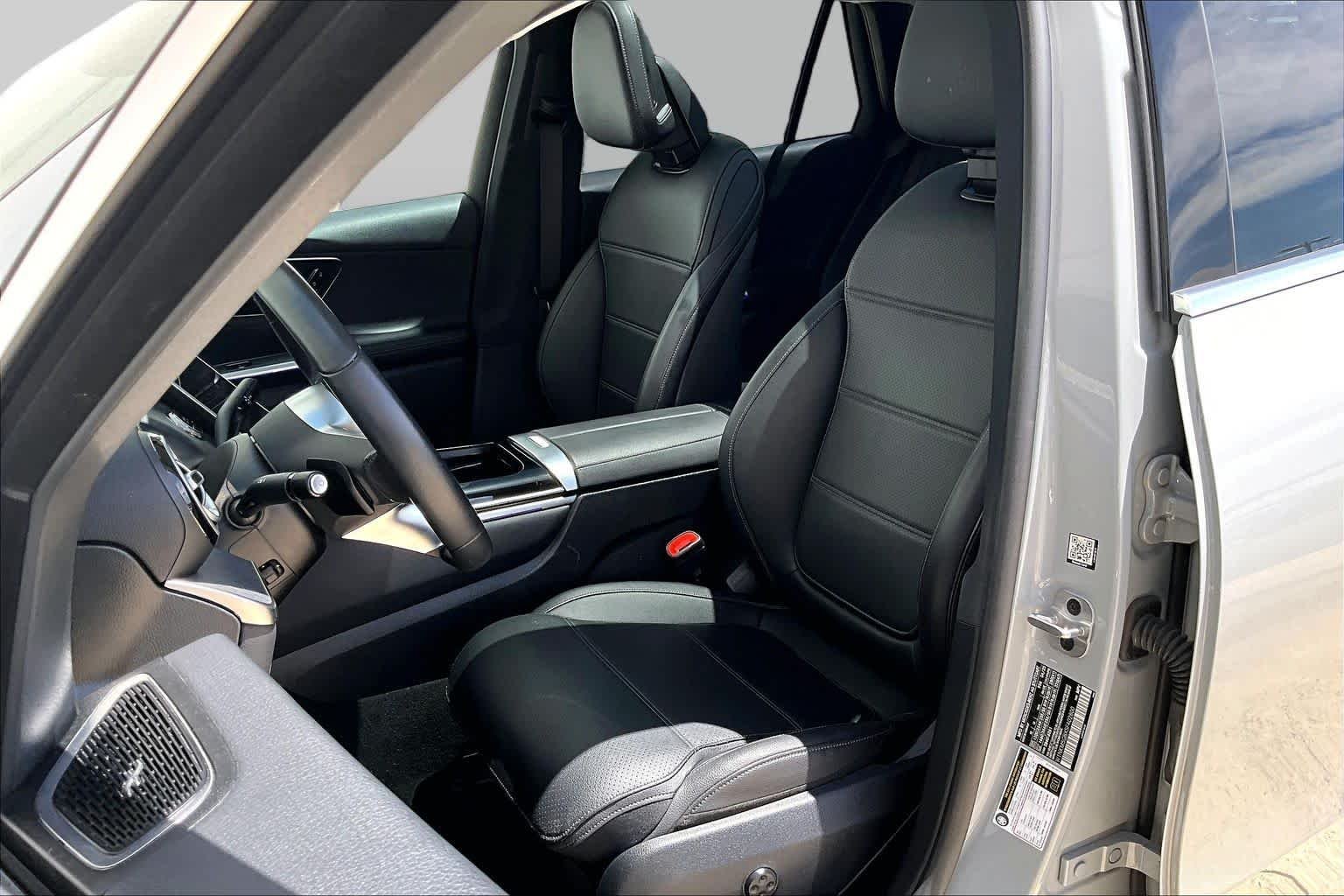Certified Pre-Owned 2025 Mercedes-Benz GLC 350e