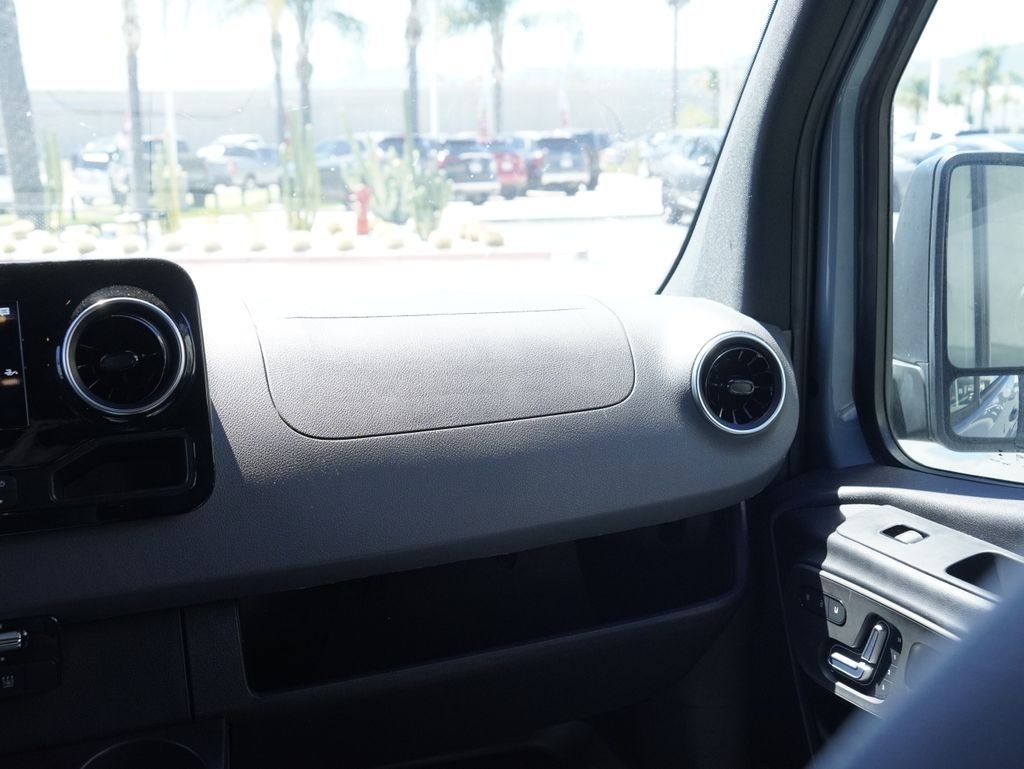 Used 2023  Mercedes-Benz Passenger 144 WB image 30