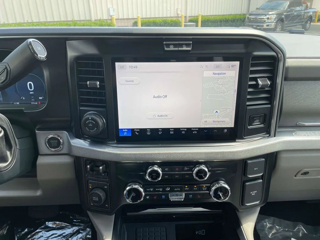 New 2026 White Ford Platinum image 21