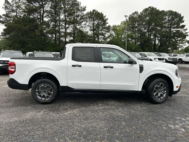 New 2026 Oxford White Ford XLT image 2