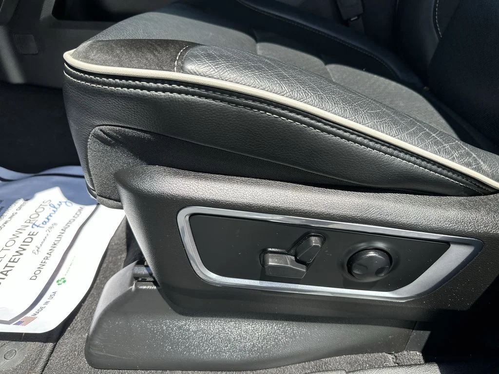 Used 2025 Red Ram Laramie image 18