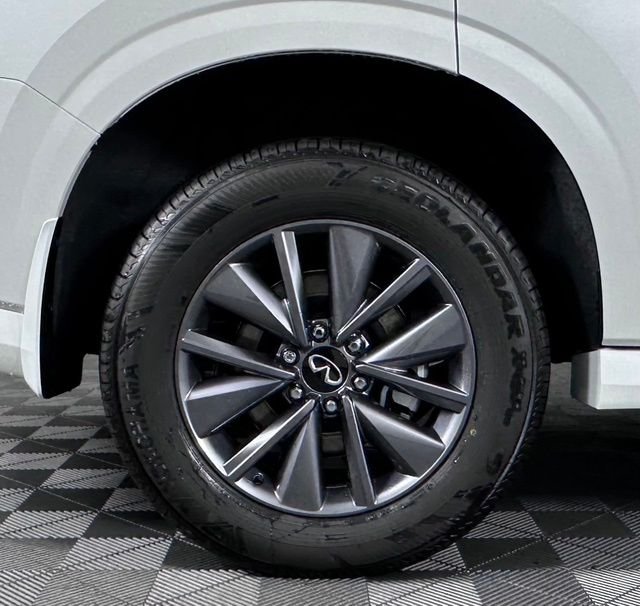 Certified Used 2026 White INFINITI PURE image 10
