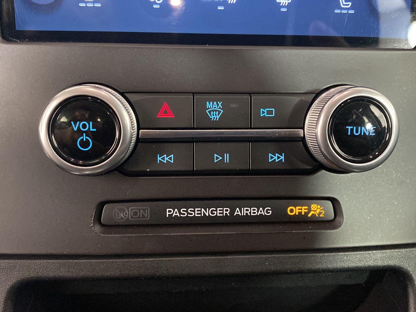 Used 2021 Blue Metallic Ford SEL image 5