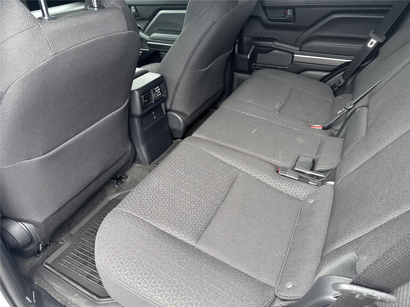 Used 2025 Ice Cap Toyota SR5 image 31