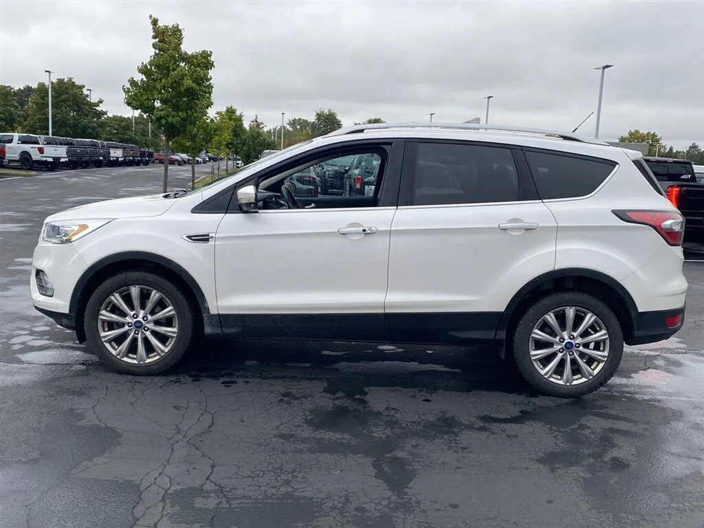 Used 2017 White Platinum Tri-Coat Metallic Ford Titanium image 7