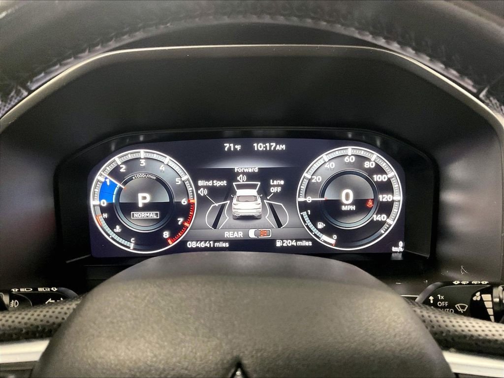 Used 2022 White Mitsubishi SEL image 24
