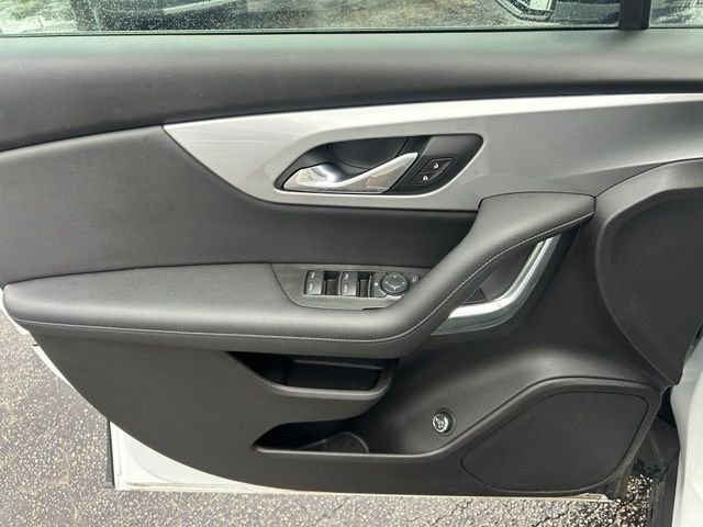 Used 2021 White Chevrolet LT image 11