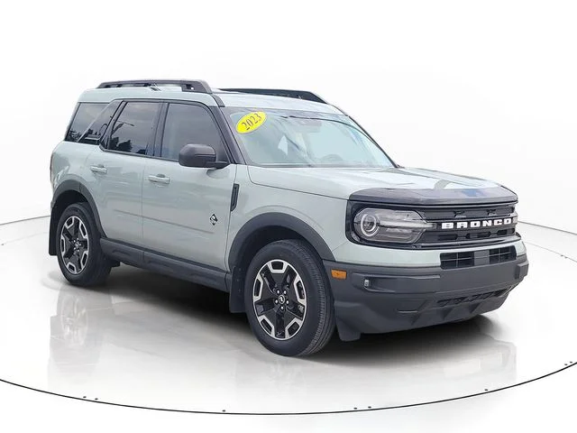 Used 2023 Green Ford Outer Banks image 3