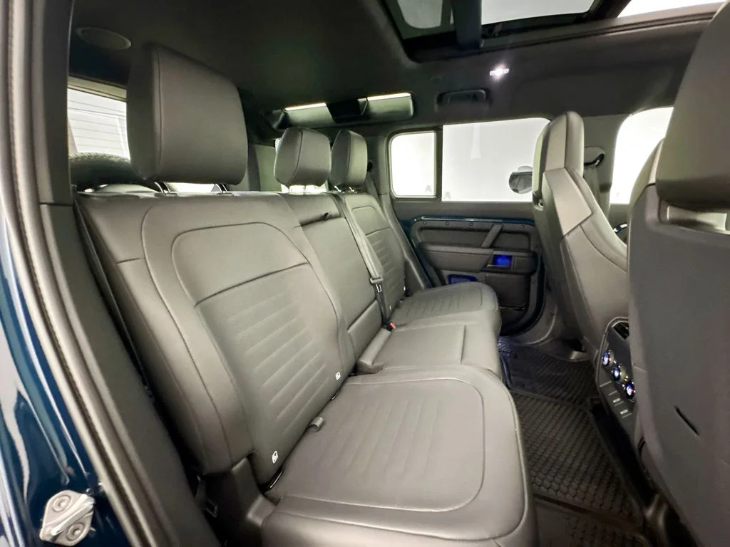 New 2026 Sargasso Blue Land Rover OCTA image 28