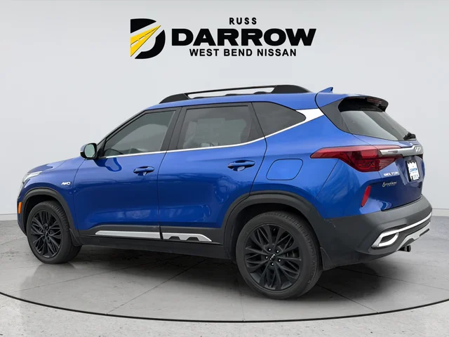 Used 2023 Blue Kia Nightfall image 3
