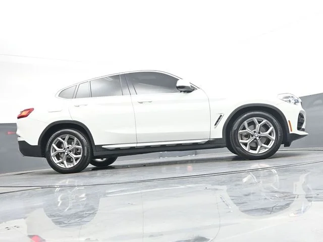 Used 2021 White BMW xDrive30i image 36