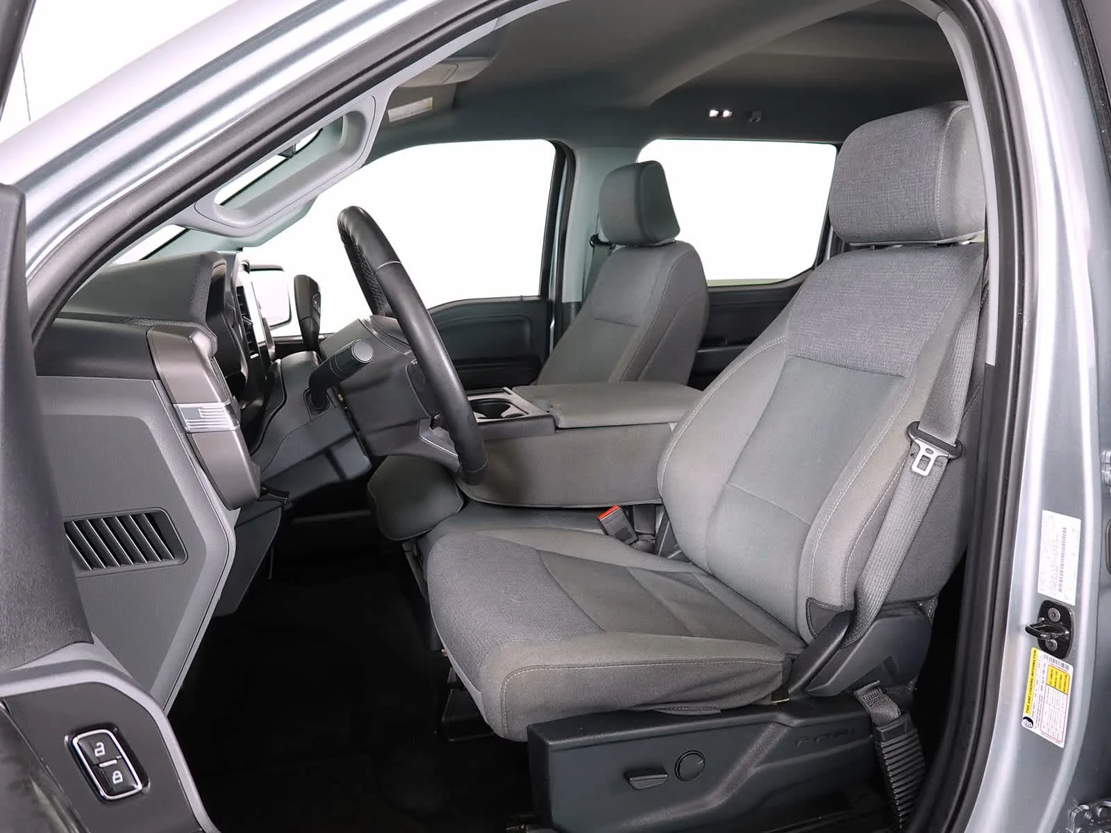 Used 2025 Iconic Silver Metallic Ford XLT image 12