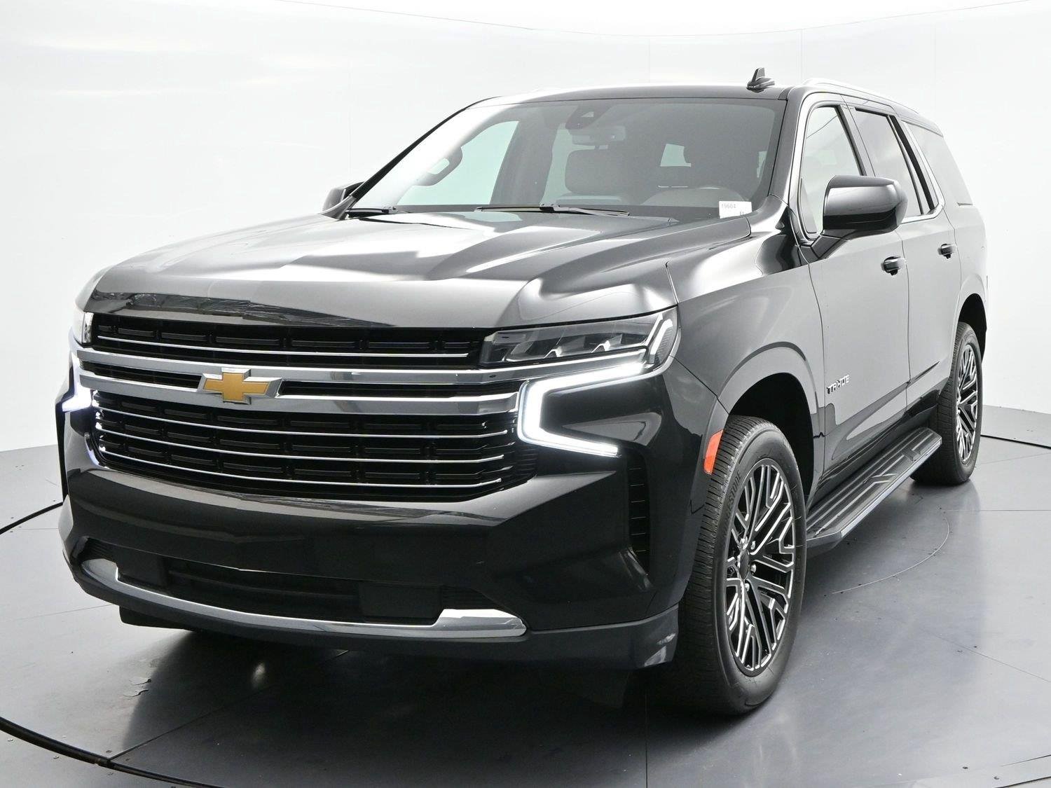 Used 2021 Black Chevrolet LT image 3