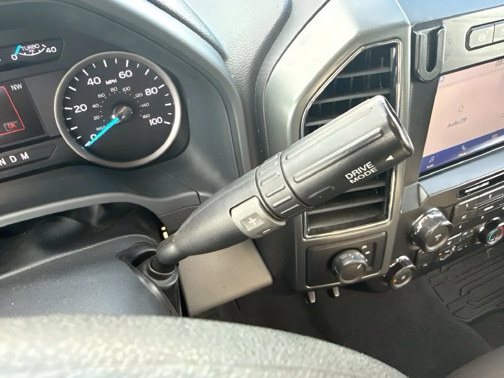Used 2022  Ford XL image 13