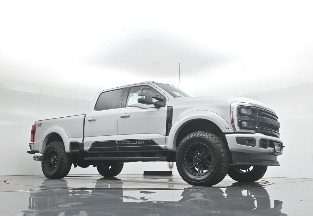 New 2026 Avalanche Ford Lariat image 3