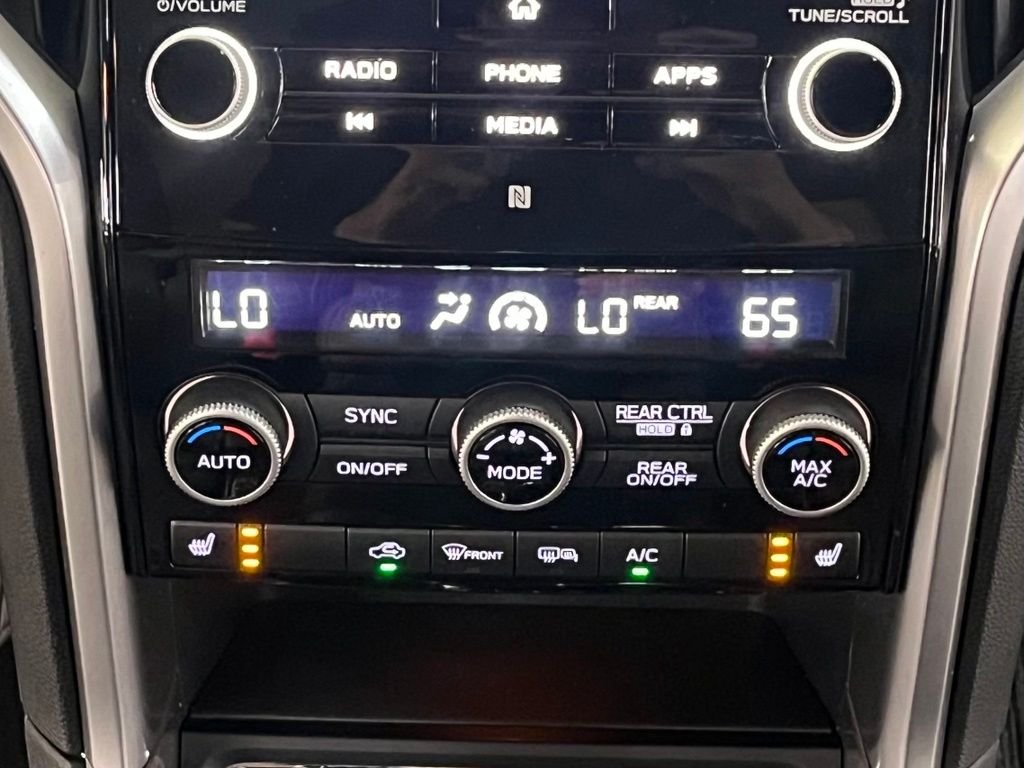 Used 2022 Crystal Black Silica Subaru Limited image 25