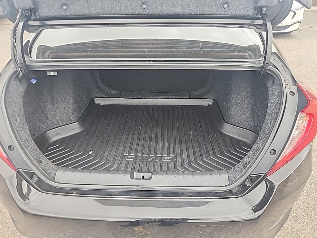 Used 2020  Honda LX image 17