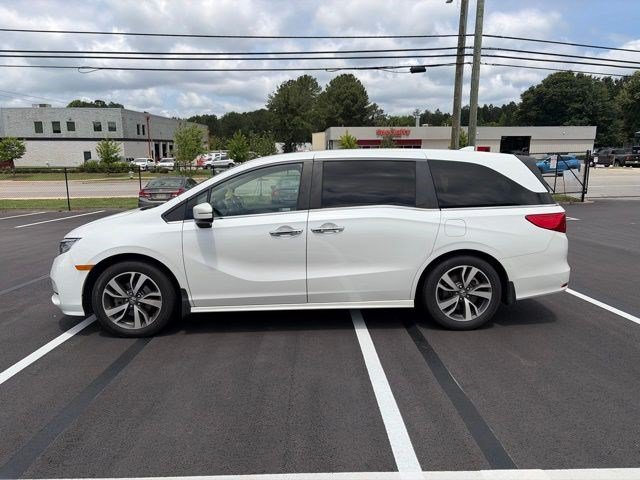 Used 2022 Platinum White Pearl Honda Touring image 2