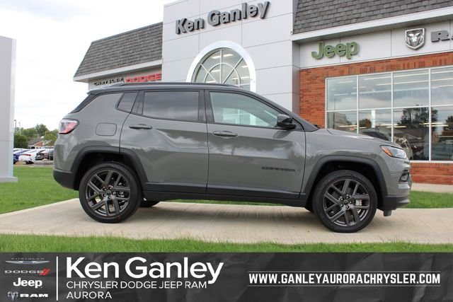 New 2026 Sting-Gray Clearcoat Jeep Limited image 1