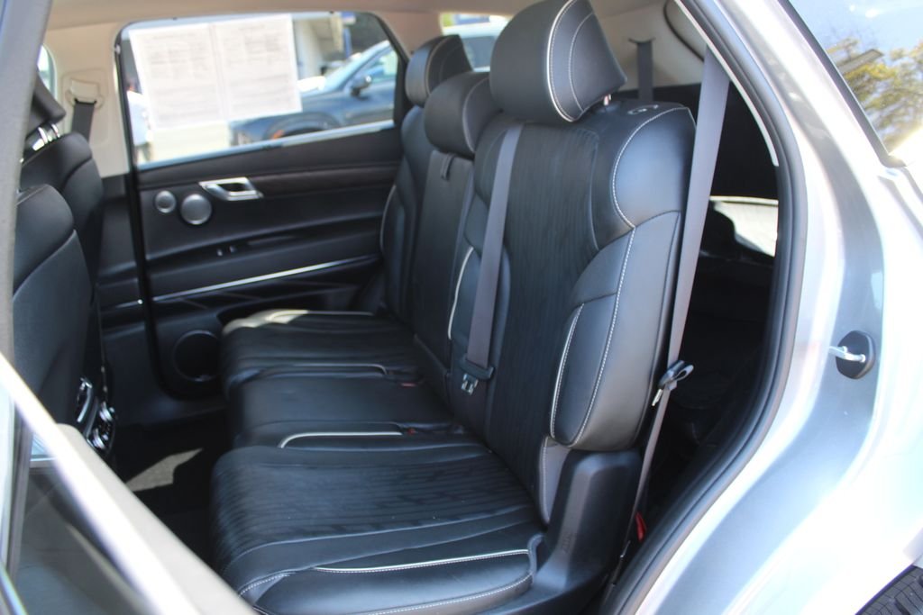 Used 2023 Silver Genesis 3.5T Advanced + image 17