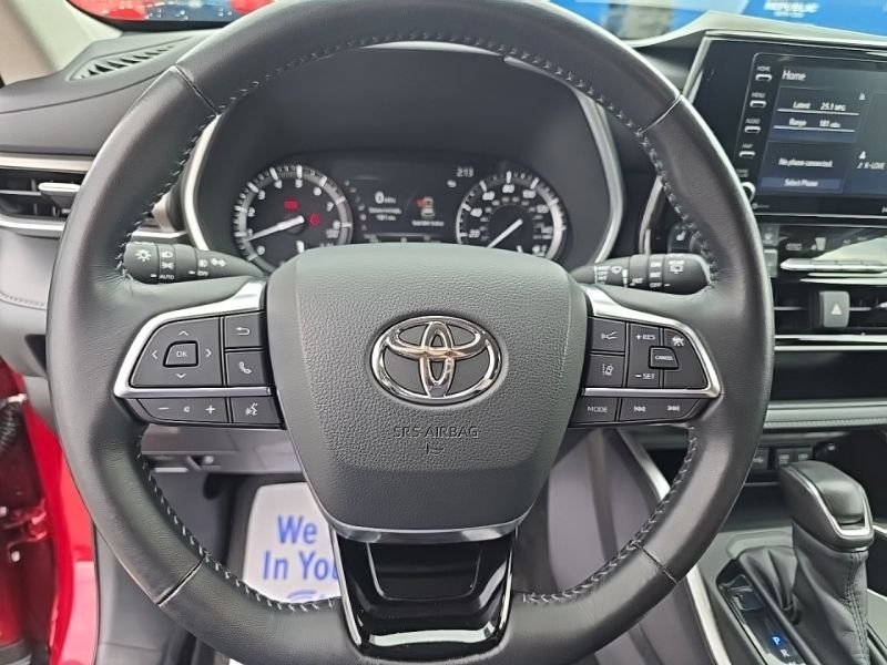 Used 2020 Red Toyota XLE image 11