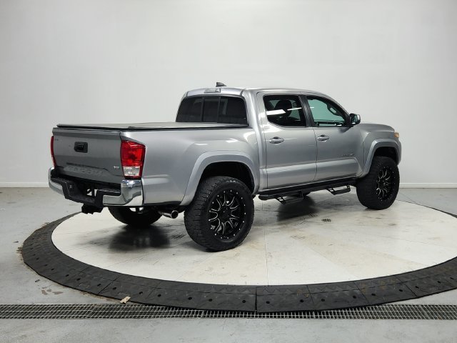 Used 2017 Silver Toyota SR5 image 8
