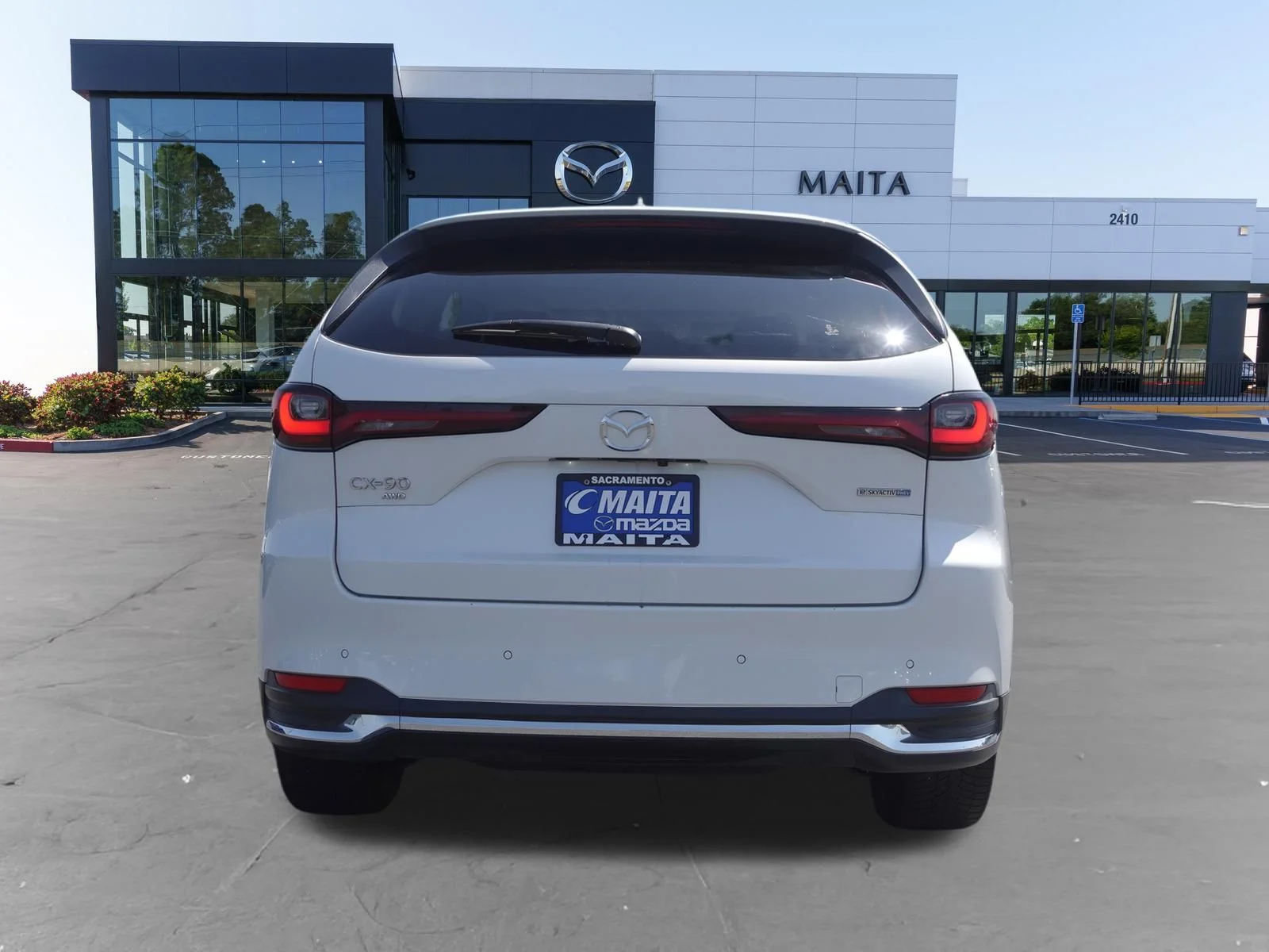 Certified Used 2024 Rhodium White Premium Mazda Premium image 5