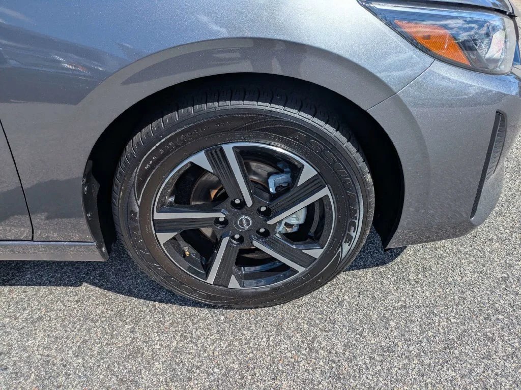 Used 2025 Gray Nissan SV image 11