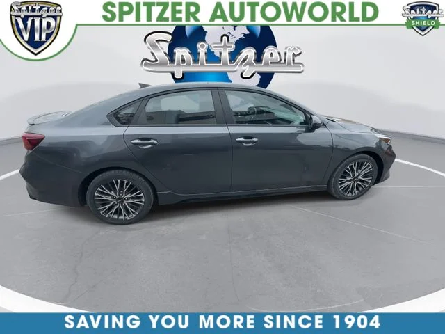 Used 2024 Gray Kia GT-Line image 10