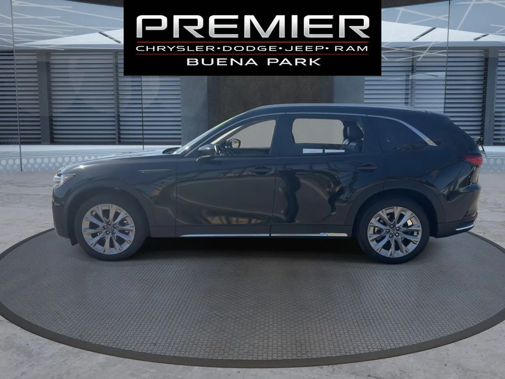 Used 2024 Black Mazda 3.3 Turbo Premium image 5