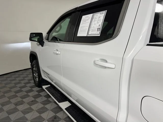 Used 2024 White GMC SLE image 10