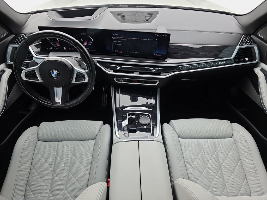 Used 2024 White BMW xDrive40i image 10
