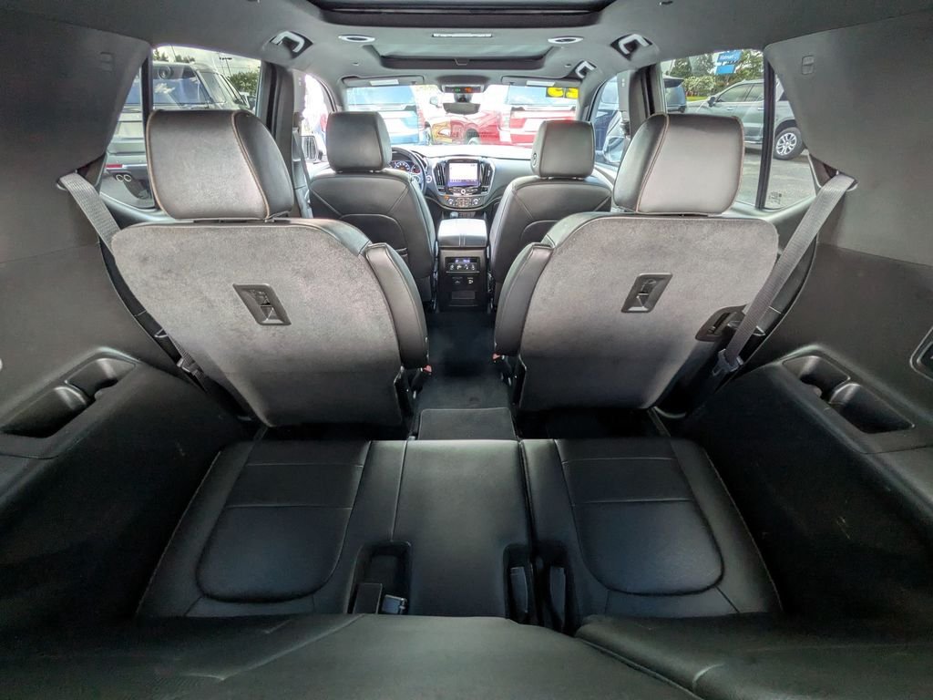 Used 2023 Beige Chevrolet High Country image 36