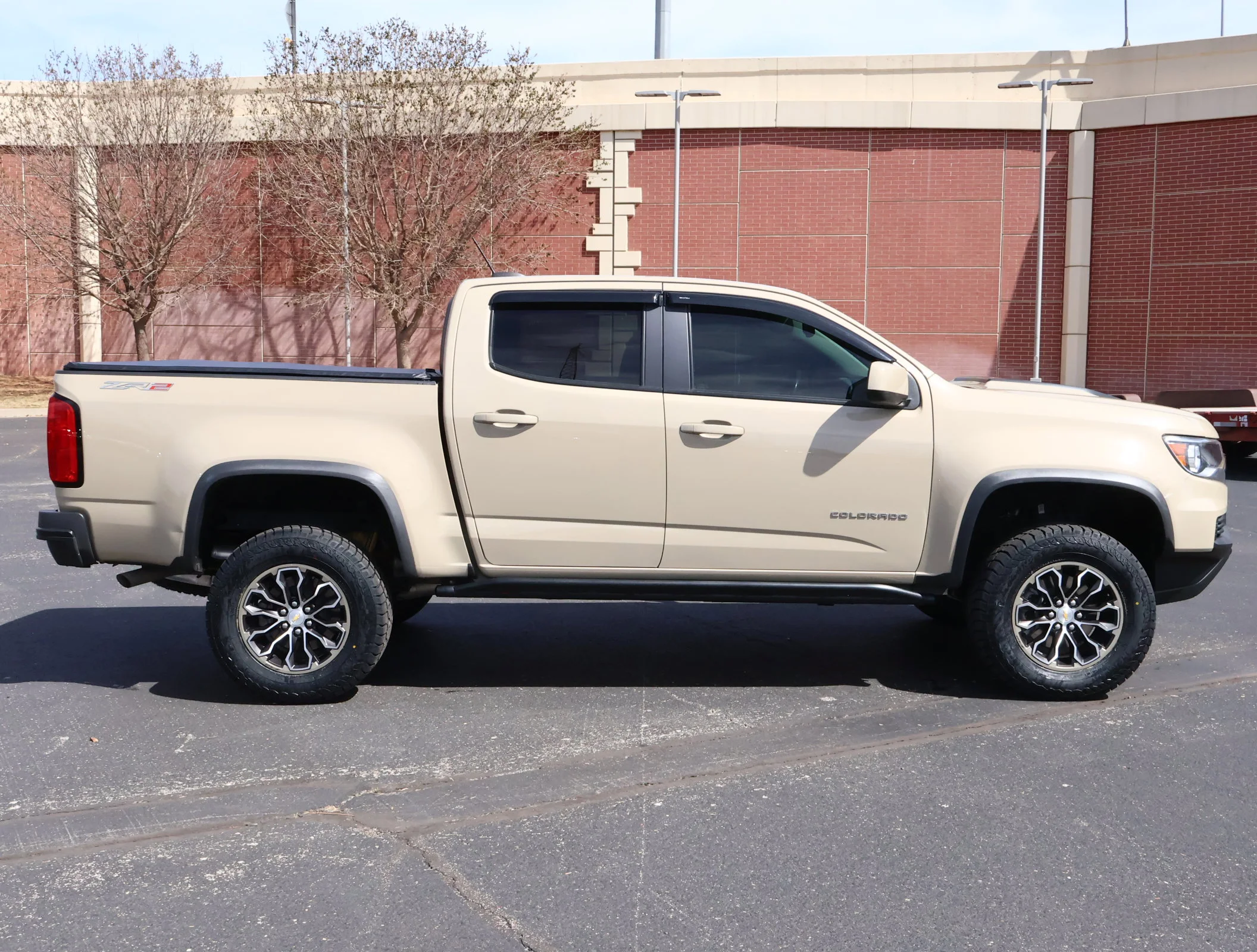 Used 2022 Sand Dune Metallic Chevrolet ZR2 image 34