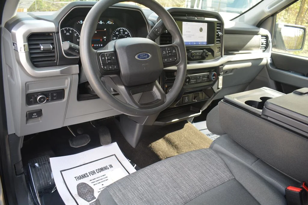Used 2022 Silver Ford XLT image 10
