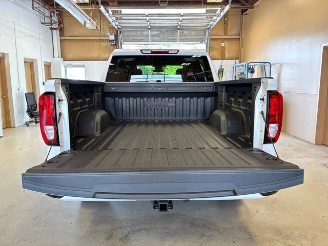 New 2026 White GMC Elevation image 17